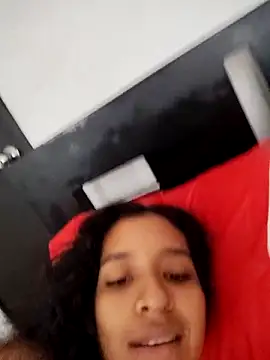 Snapshot of Amber-Sweett chatting on October 2025 12:02:02 PM Amber-Sweett online show from October 2025 12:02:02 PM