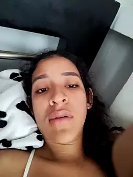 Snapshot of Amber-Sweett chatting on October 2025 03:51:01 PM Amber-Sweett online show from October 2025 03:51:01 PM