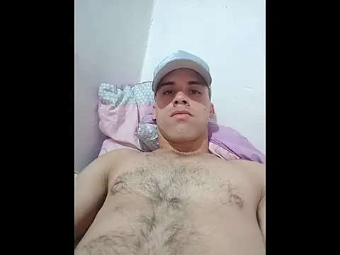 Snapshot of alex-golden chatting on December 2025 04:00:01 PM alex-golden online show from December 2025 04:00:01 PM