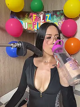 Snapshot of ValentinaBianchi chatting on March 2026 07:32:01 PM ValentinaBianchi online show from March 2026 07:32:01 PM