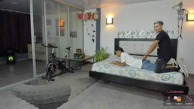 Snapshot of Bisexlifehot__ chatting on October 2025 11:13:02 PM Bisexlifehot online show from October 2025 11:13:02 PM