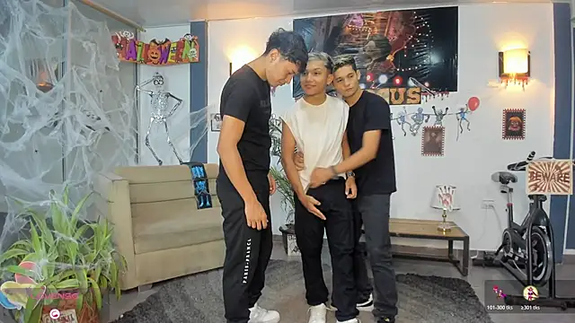 Snapshot of Bisexlifehot__ chatting on October 2025 11:09:02 PM Bisexlifehot online show from October 2025 11:09:02 PM