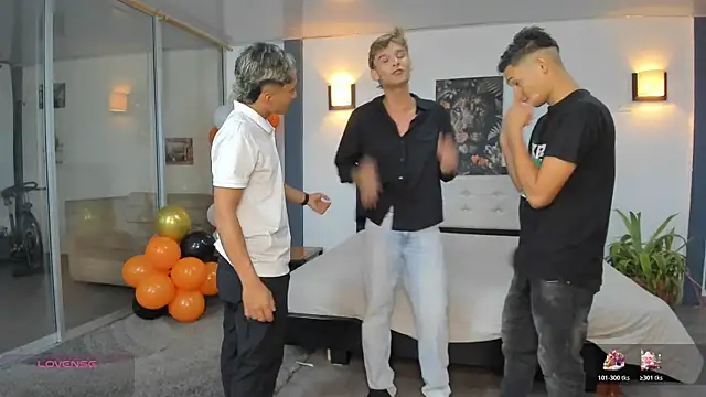 Snapshot of Bisexlifehot__ chatting on November 2025 11:03:01 PM Bisexlifehot online show from November 2025 11:03:01 PM