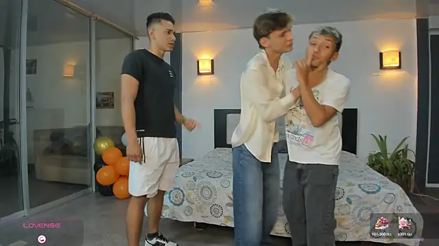 Snapshot of Bisexlifehot__ chatting on November 2025 11:15:01 PM Bisexlifehot online show from November 2025 11:15:01 PM