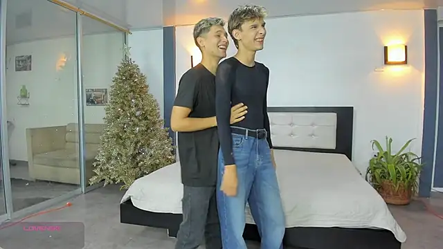 Snapshot of Bisexlifehot__ chatting on November 2025 11:09:01 PM Bisexlifehot online show from November 2025 11:09:01 PM