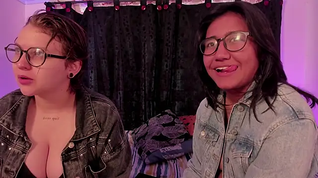 CrazyCakes  online show from January 2026 04:12:02 PM