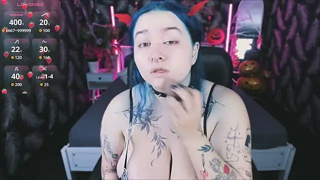 Snapshot of Mira_Fyre chatting on October 2025 08:48:02 PM Mira Fyre online show from October 2025 08:48:02 PM