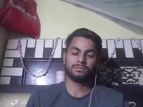 ursdreamperson online show from November 2025 05:29:02 AM