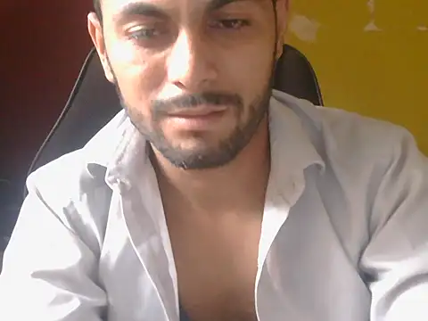 ursdreamperson online show from June 2026 01:15:01 PM