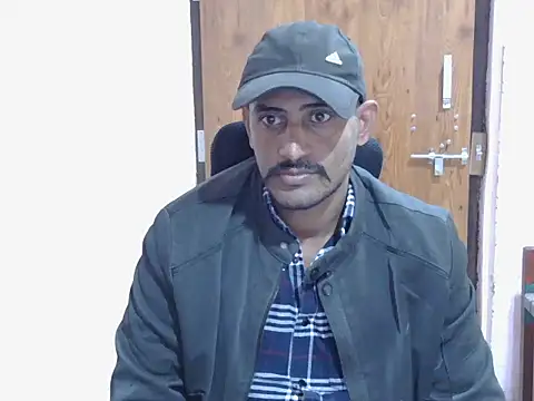 krishjaat43 online show from December 2025 10:35:01 AM