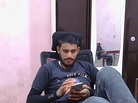 krishjaat43 online show from January 2026 03:38:01 PM