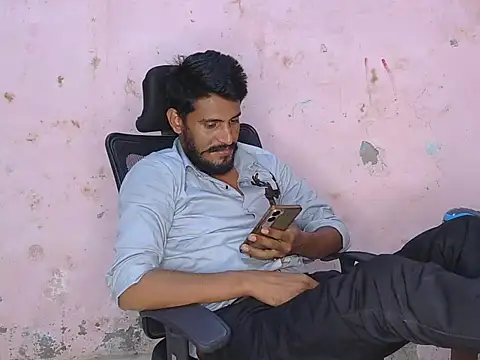 Snapshot of krishjaat43 chatting on April 2026 04:52:01 PM krishjaat43 online show from April 2026 04:52:01 PM
