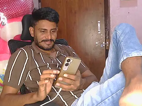 Snapshot of krishjaat43 chatting on April 2026 03:09:02 AM krishjaat43 online show from April 2026 03:09:02 AM