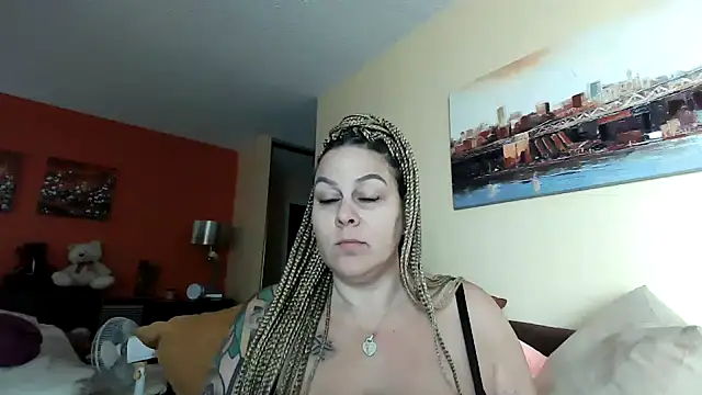 Snapshot of number1slut chatting on December 2024 08:02:02 PM number1slut online show from December 2024 08:02:02 PM