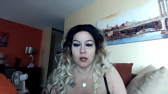Snapshot of number1slut chatting on March 2025 04:30:02 PM number1slut online show from March 2025 04:30:02 PM