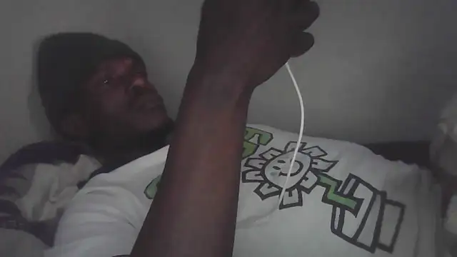 Snapshot of cuminsidebby chatting on December 2025 09:08:02 PM cuminsidebby online show from December 2025 09:08:02 PM