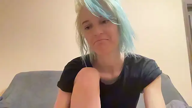 Lea Elfie online show from March 2026 06:00:01 PM