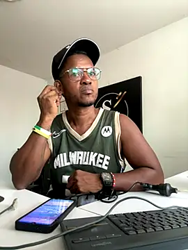 Snapshot of AndyCalifornia1 chatting on September 2025 01:27:01 PM AndyCalifornia1 online show from September 2025 01:27:01 PM