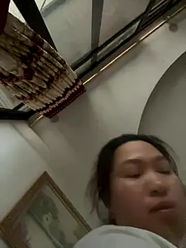 Snapshot of Nhung584 chatting on November 2025 09:52:01 AM Nhung584 online show from November 2025 09:52:01 AM