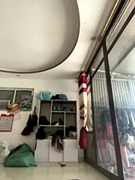 Snapshot of Nhung584 chatting on December 2025 07:37:01 AM Nhung584 online show from December 2025 07:37:01 AM