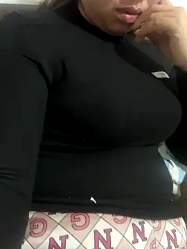 Snapshot of Nhung584 chatting on December 2025 12:34:02 PM Nhung584 online show from December 2025 12:34:02 PM