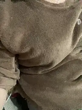 Snapshot of Nhung584 chatting on January 2026 12:20:01 PM Nhung584 online show from January 2026 12:20:01 PM