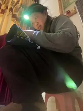 Snapshot of Nhung584 chatting on February 2026 04:33:01 AM Nhung584 online show from February 2026 04:33:01 AM