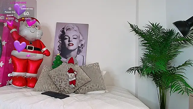 LUNAA    online show from December 2025 03:55:02 AM