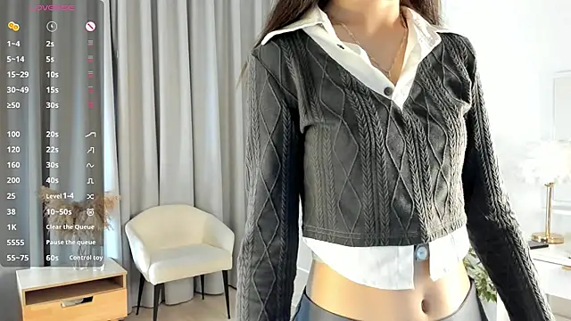 Snapshot of UdelaDodson chatting on October 2025 01:53:02 AM UdelaDodson online show from October 2025 01:53:02 AM