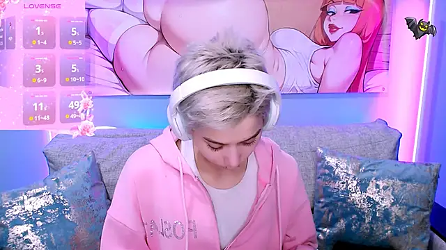 SophieAsh online show from November 2025 08:03:01 AM