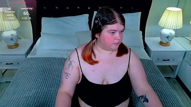 Mia Ray online show from October 2025 05:41:02 PM