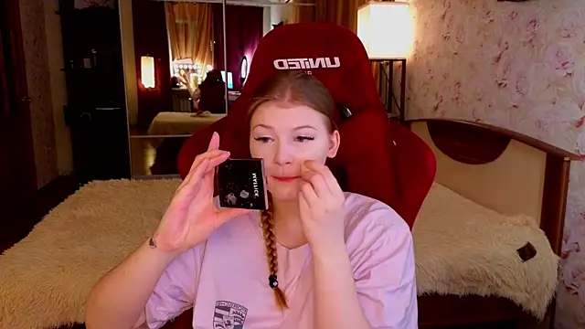 Jenny Skinner20 online show from November 2025 03:28:02 PM