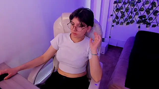 Snapshot of Nathaly_ds chatting on October 2025 07:46:02 PM Nathaly ds online show from October 2025 07:46:02 PM