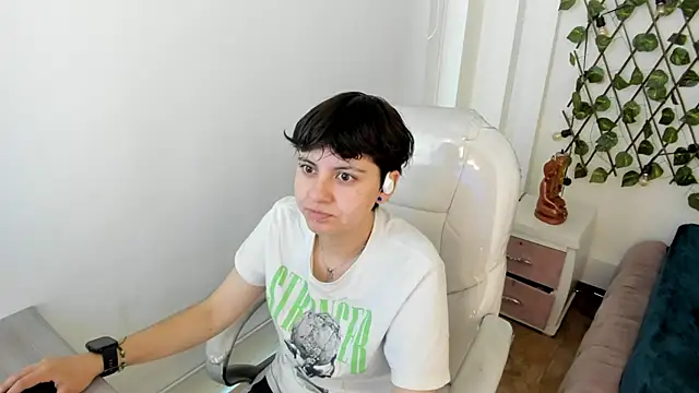 Snapshot of Nathaly_ds chatting on November 2025 07:24:02 PM Nathaly ds online show from November 2025 07:24:02 PM