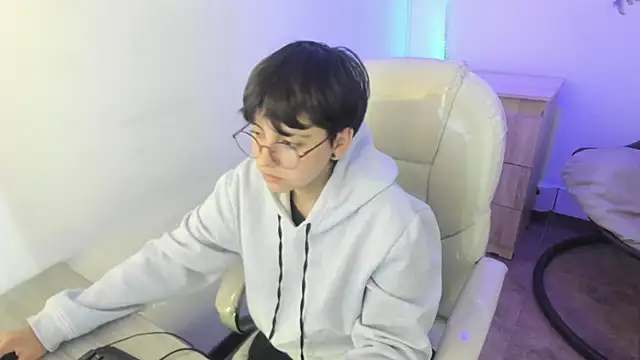 Snapshot of Nathaly_ds chatting on November 2025 12:52:01 PM Nathaly ds online show from November 2025 12:52:01 PM