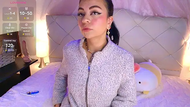 Cherrylionn online show from February 2026 03:56:01 AM