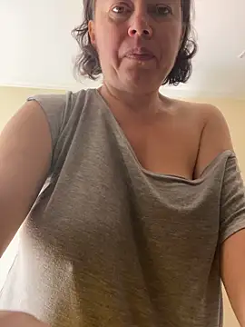 Snapshot of Kiravix chatting on September 2025 07:43:01 AM Kiravix online show from September 2025 07:43:01 AM