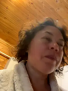 Snapshot of Kiravix chatting on September 2025 04:45:01 PM Kiravix online show from September 2025 04:45:01 PM