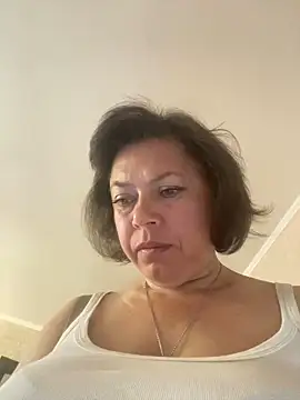 Snapshot of Kiravix chatting on October 2025 10:12:02 AM Kiravix online show from October 2025 10:12:02 AM