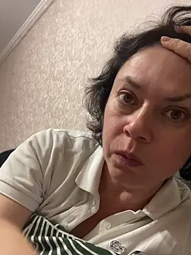 Snapshot of Kiravix chatting on October 2025 08:20:02 PM Kiravix online show from October 2025 08:20:02 PM