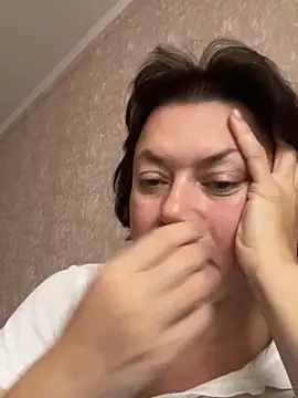 Snapshot of Kiravix chatting on October 2025 09:52:02 AM Kiravix online show from October 2025 09:52:02 AM