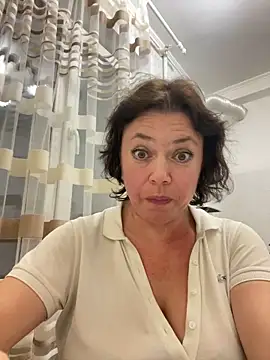 Snapshot of Kiravix chatting on November 2025 01:35:02 PM Kiravix online show from November 2025 01:35:02 PM