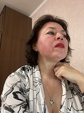 Snapshot of Kiravix chatting on November 2025 07:29:01 PM Kiravix online show from November 2025 07:29:01 PM