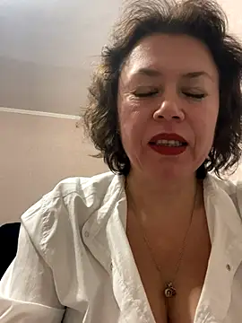 Snapshot of Kiravix chatting on December 2025 07:20:02 PM Kiravix online show from December 2025 07:20:02 PM