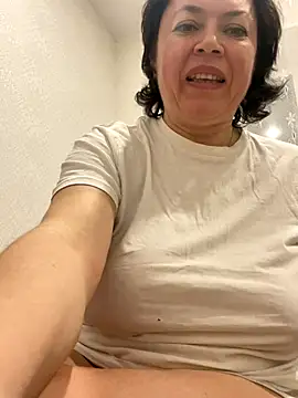 Snapshot of Kiravix chatting on December 2025 08:49:02 PM Kiravix online show from December 2025 08:49:02 PM