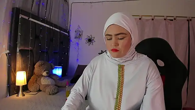 Snapshot of MarianFadel chatting on September 2025 12:38:02 PM MarianFadel online show from September 2025 12:38:02 PM