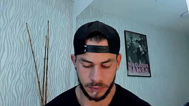 dylan jacobx online show from May 2026 01:33:01 AM