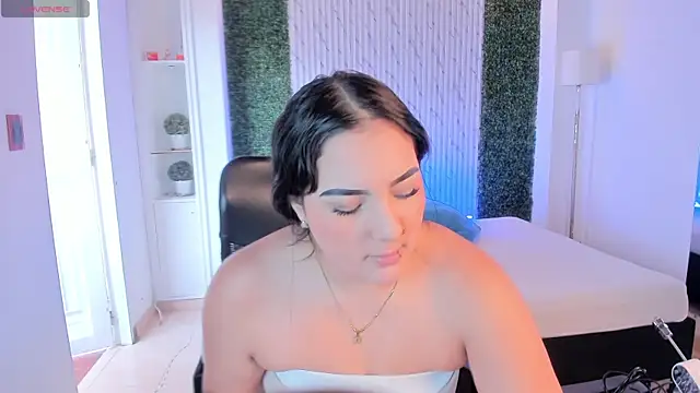 Snapshot of sofiacaramel chatting on November 2025 02:39:02 PM sofiacaramel online show from November 2025 02:39:02 PM