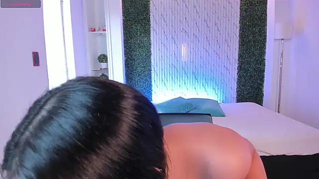 sofiacaramel online show from November 2025 04:18:02 PM