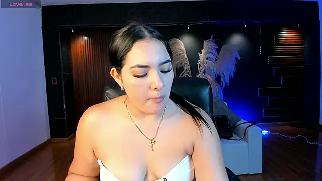 sofiacaramel online show from December 2025 11:48:01 AM